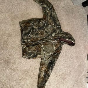 Russell outdoors camo hunting jacket. Heavy duty warm winter coat